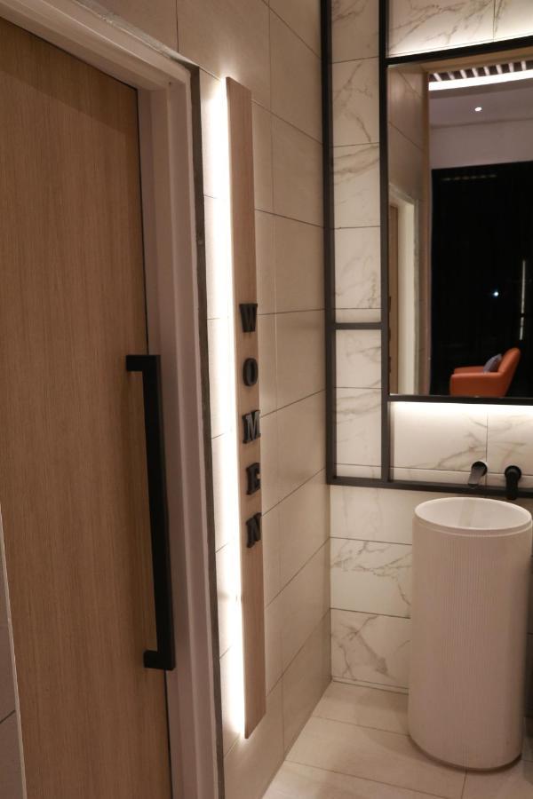 Otel Hotel Suite Sibu Exterior photo