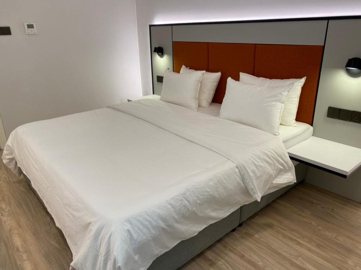 Otel Hotel Suite Sibu Exterior photo