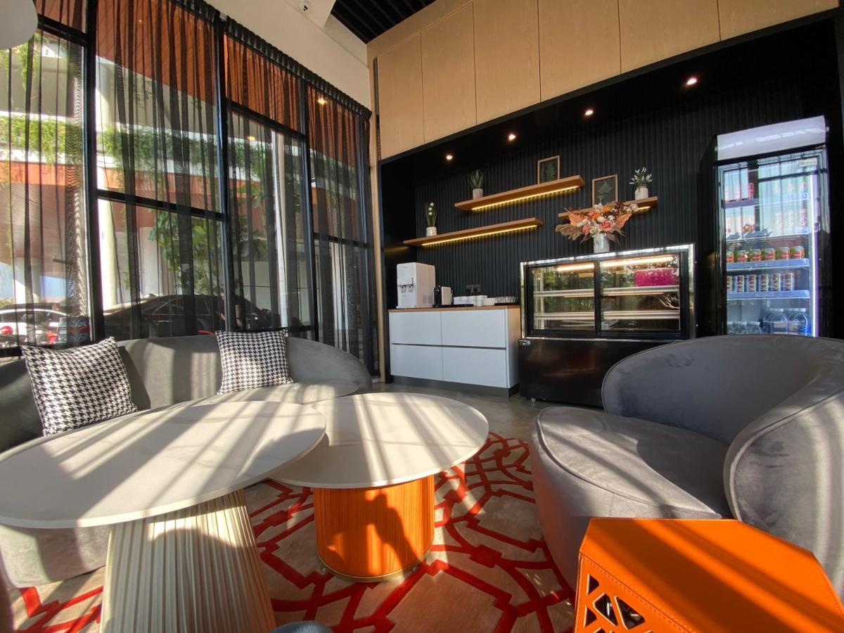 Otel Hotel Suite Sibu Exterior photo