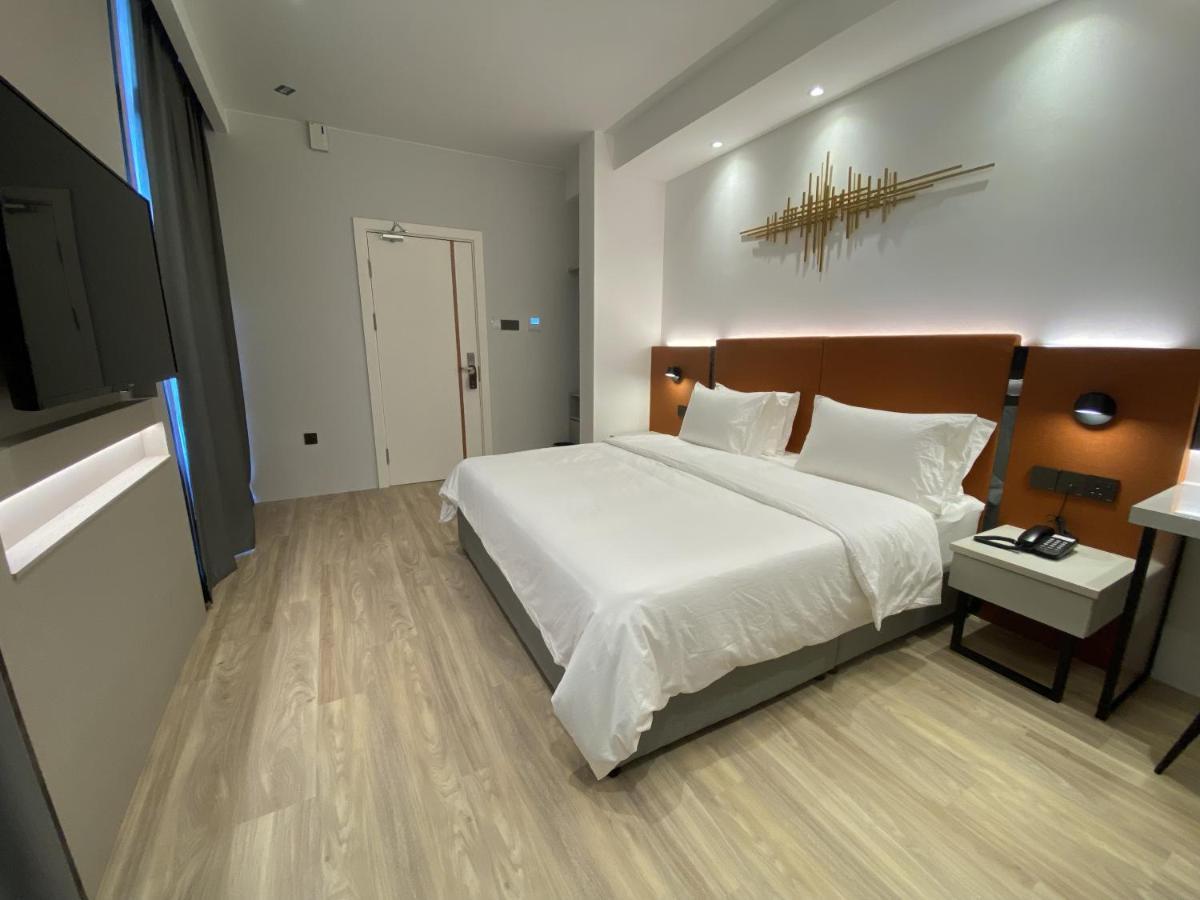 Otel Hotel Suite Sibu Exterior photo